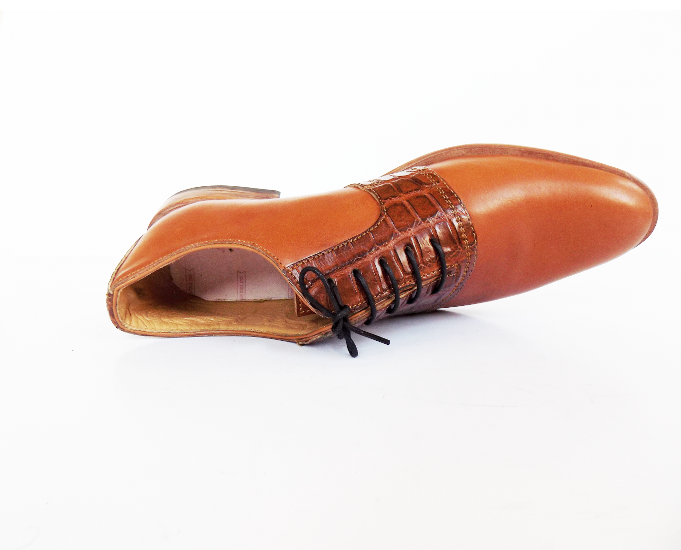 Fanaka Leather and Crocodile Lace-Up Shoe - Image 5